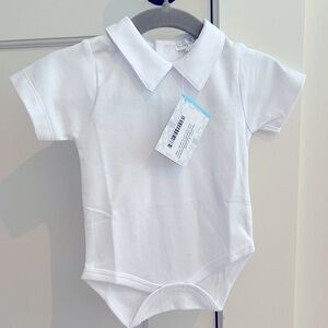 NWT - White Kissy Basics Short Sleeve Collar Bodysuit - 3-6m